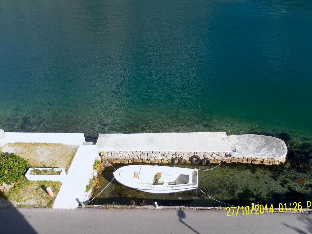 Ribica Apartments Kotor Buitenkant foto